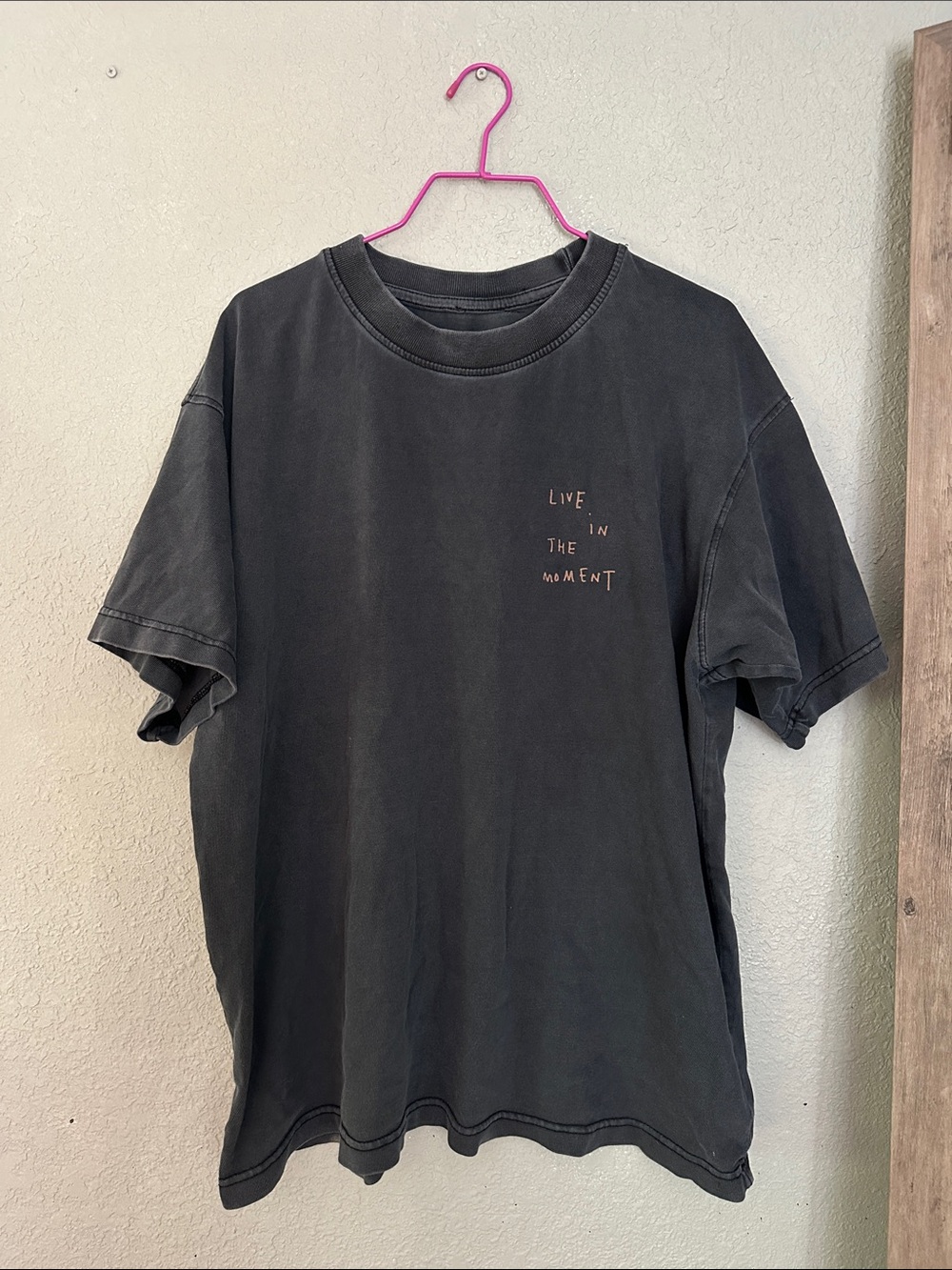 Black Short-Sleeve Crew Neck Tee with 'Live in the Moment' Chest Print